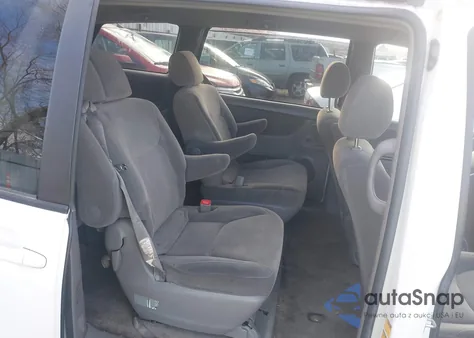 2005 Toyota Sienna Le z USA, uszkodzony, nr VIN 5TDZA23C25S326473